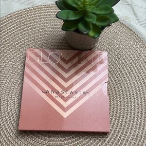 Anastasia🔥 Sun Dipped Glow kit